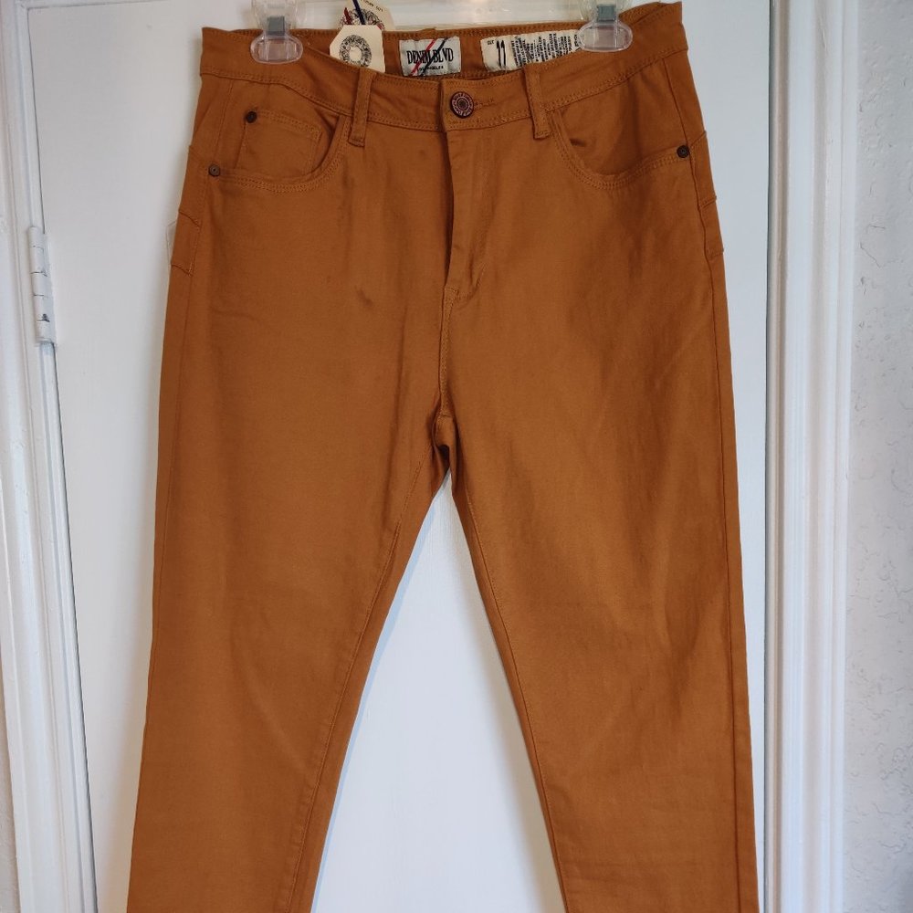 Capri pants